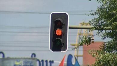 Un juzgado anula una multa por saltarse un semáforo al entender que la fotografía tomada no tiene 