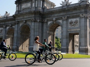 Ana Botella en bicicleta