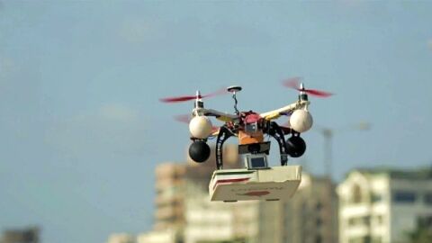Un drone reparte pizzas a domicilio