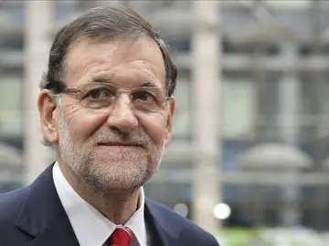 Rajoy elogia a Rubalcaba desde Bruselas Rajoy elogia a Rubalcaba desde Bruselas