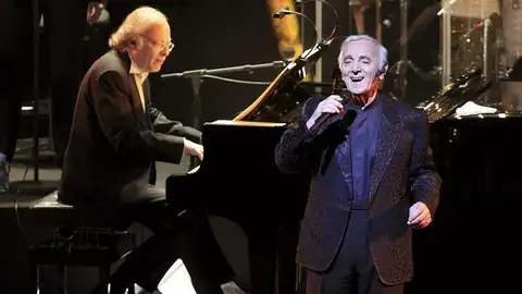 El cantante francés Charles Aznavour El cantante francés Charles Aznavour