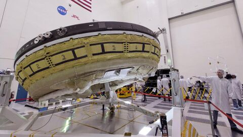 La NASA pone a prueba un "platillo volante" que podr&iacute;a llevar humanos a Marte