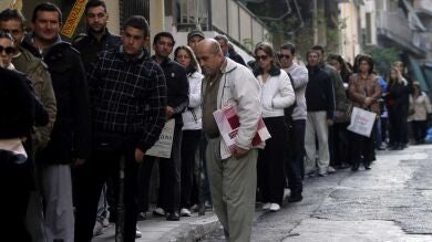 La tasa de paro en la Eurozona cae al 11,1%, su nivel más bajo en tres años