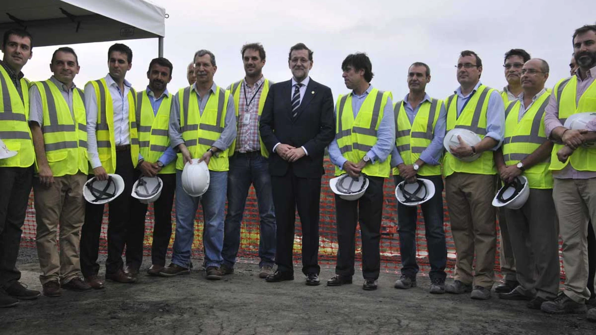 Rajoy con un grupo de trabajadores del Canal Rajoy con un grupo de trabajadores del Canal