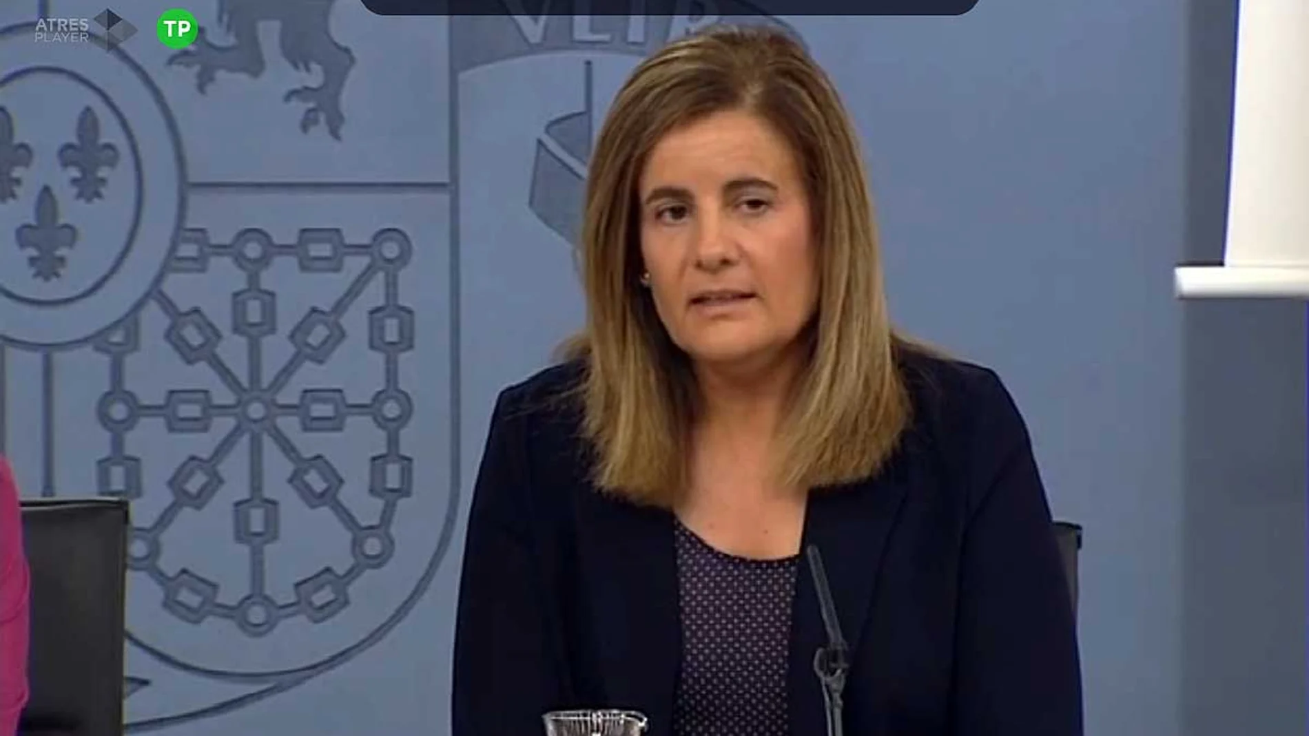 Fátima Báñez en rueda de prensa Fátima Báñez en rueda de prensa