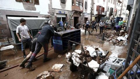 Labores de limpieza en Elizondo