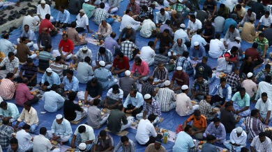 Detienen a cinco marroquíes por comer en público en pleno día durante el Ramadán