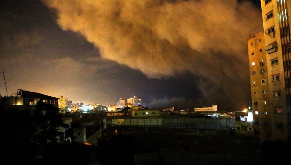 Nuevo bombardeo israelí deja muertos en Gaza(9-07-2014)                        