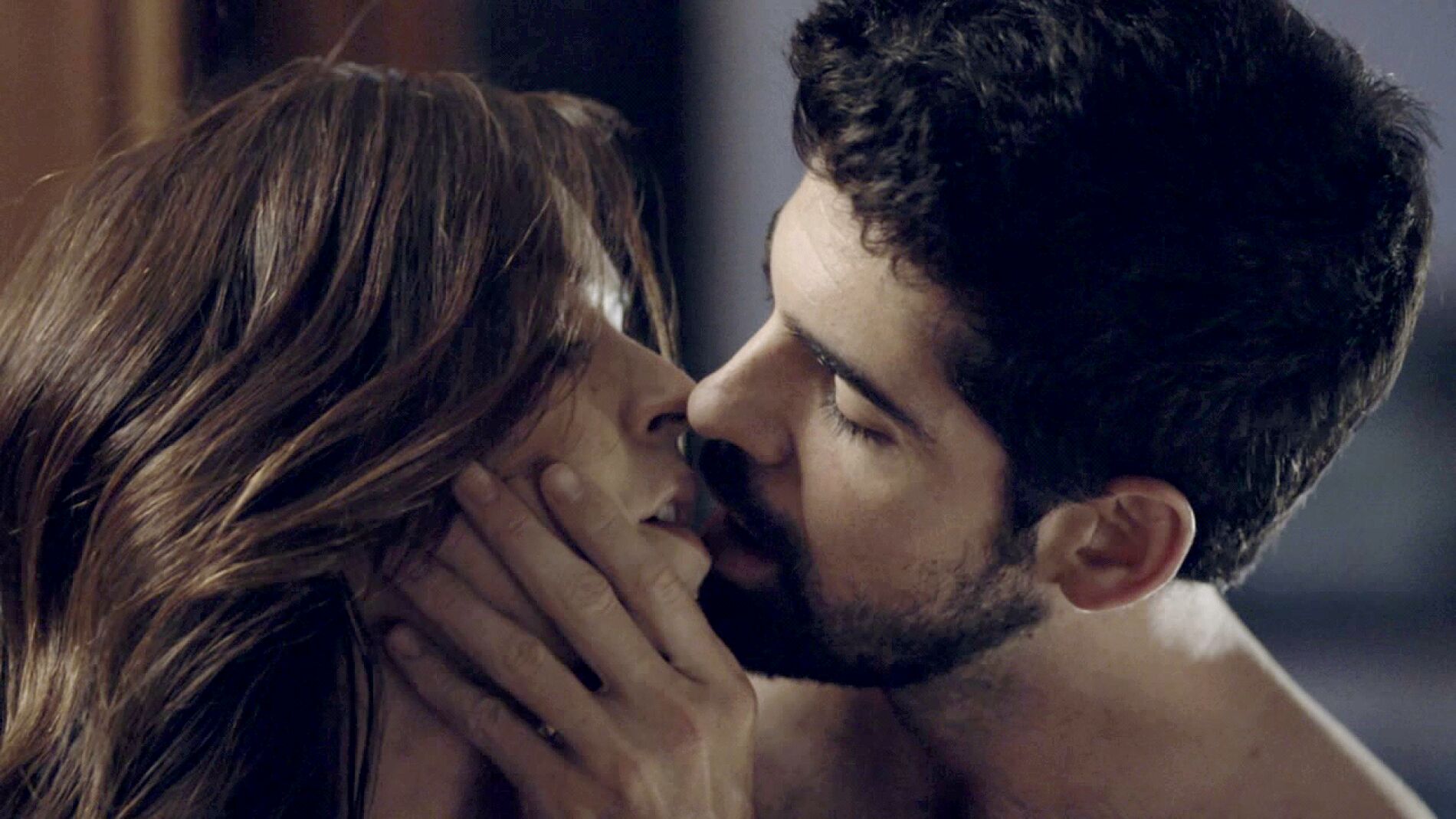 Amparo confiesa estar embarazada despu&eacute;s de una noche de sexo con Bruno