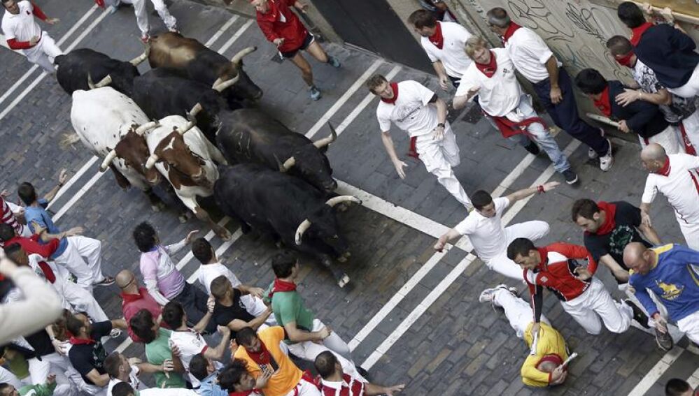 Los mozos protagonizan un encierro limpio