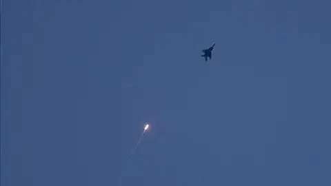 Continúan los bombardeos del Ejército israelí en Gaza en el marco de la ofensiva "Margen Protector" Continúan los bombardeos del Ejército israelí en Gaza en el marco de la ofensiva "Margen Protector"