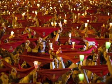 Miles de personas despiden San Fermín