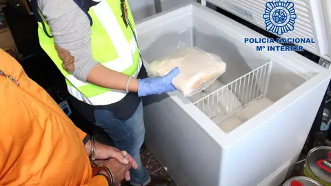 Incautación de alijo de 'speed' Incautación de alijo de 'speed'