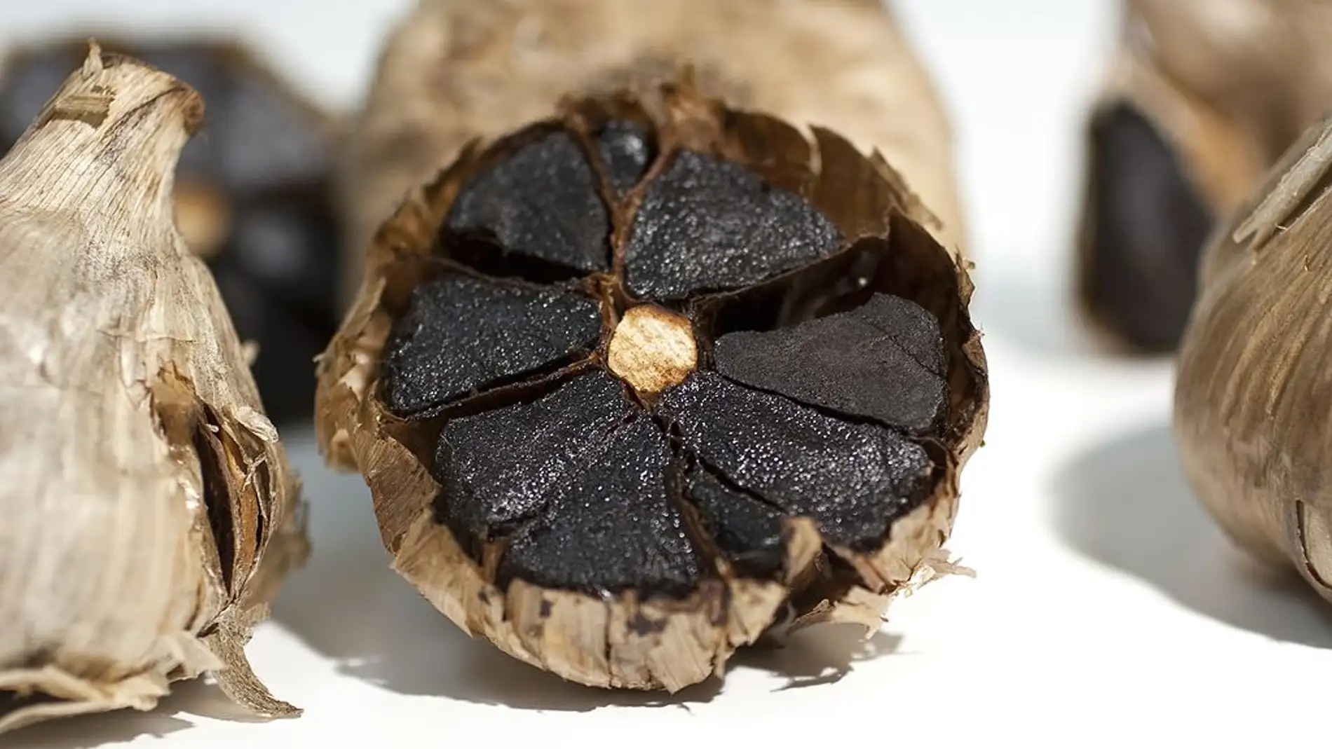 El ajo negro, un cúmulo de virtudes.