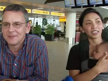 La familia británica que se salva del avión de Malaysia AIirlines La familia británica que se salva del avión de Malaysia AIirlines