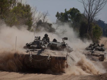 Tanques israelíes accediendo a Gaza