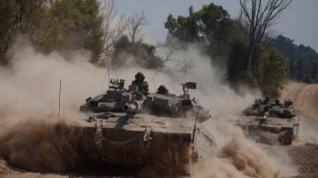 Tanques israelíes accediendo a Gaza