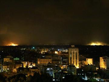 Vista del bombardeo llevado a cabo esta madrugada por el Ejército israelí en Gaza