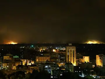 Vista del bombardeo llevado a cabo esta madrugada por el Ejército israelí en Gaza Vista del bombardeo llevado a cabo esta madrugada por el Ejército israelí en Gaza