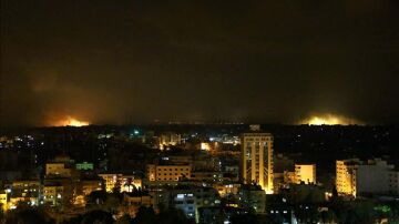 Vista del bombardeo llevado a cabo esta madrugada por el Ejército israelí en Gaza