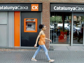 Una sucursal de Cataluya Caixa, marca comercial de Catalunya Banc, en Barcelona