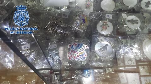 Distribu&iacute;an joyas falsas en Internet