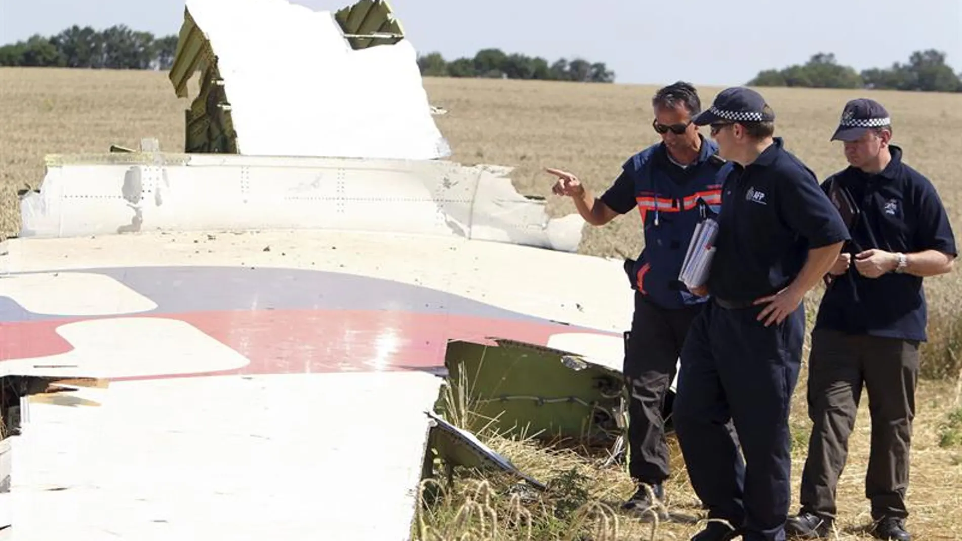 Expertos internacionales, en la zona del accidente Expertos internacionales, en la zona del accidente