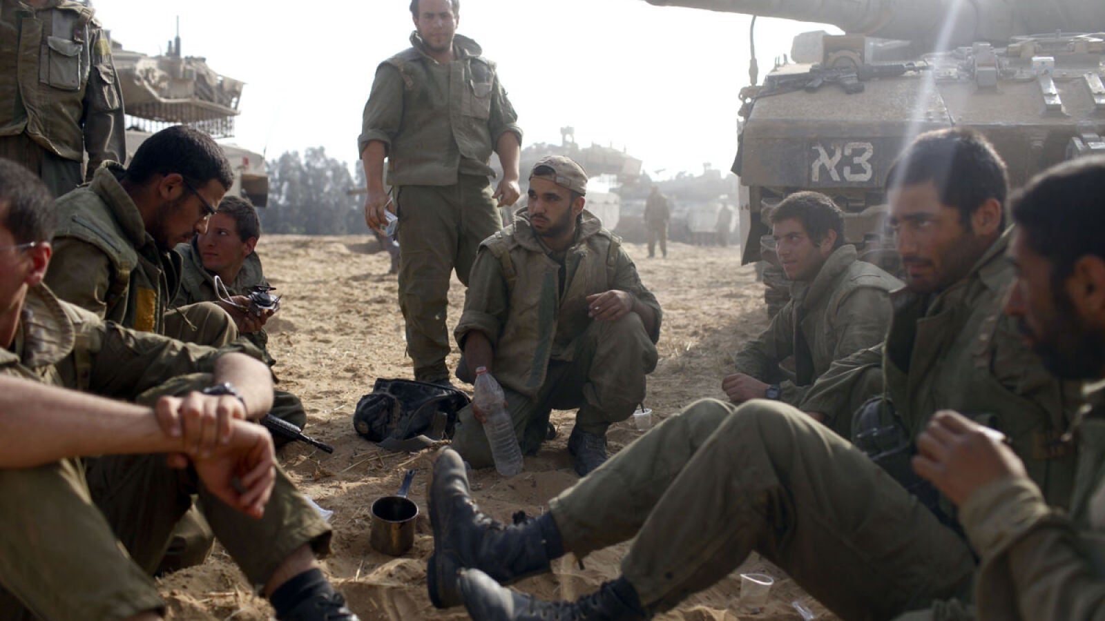 Israel comienza a desplegar tropas en la Franja de Gaza
