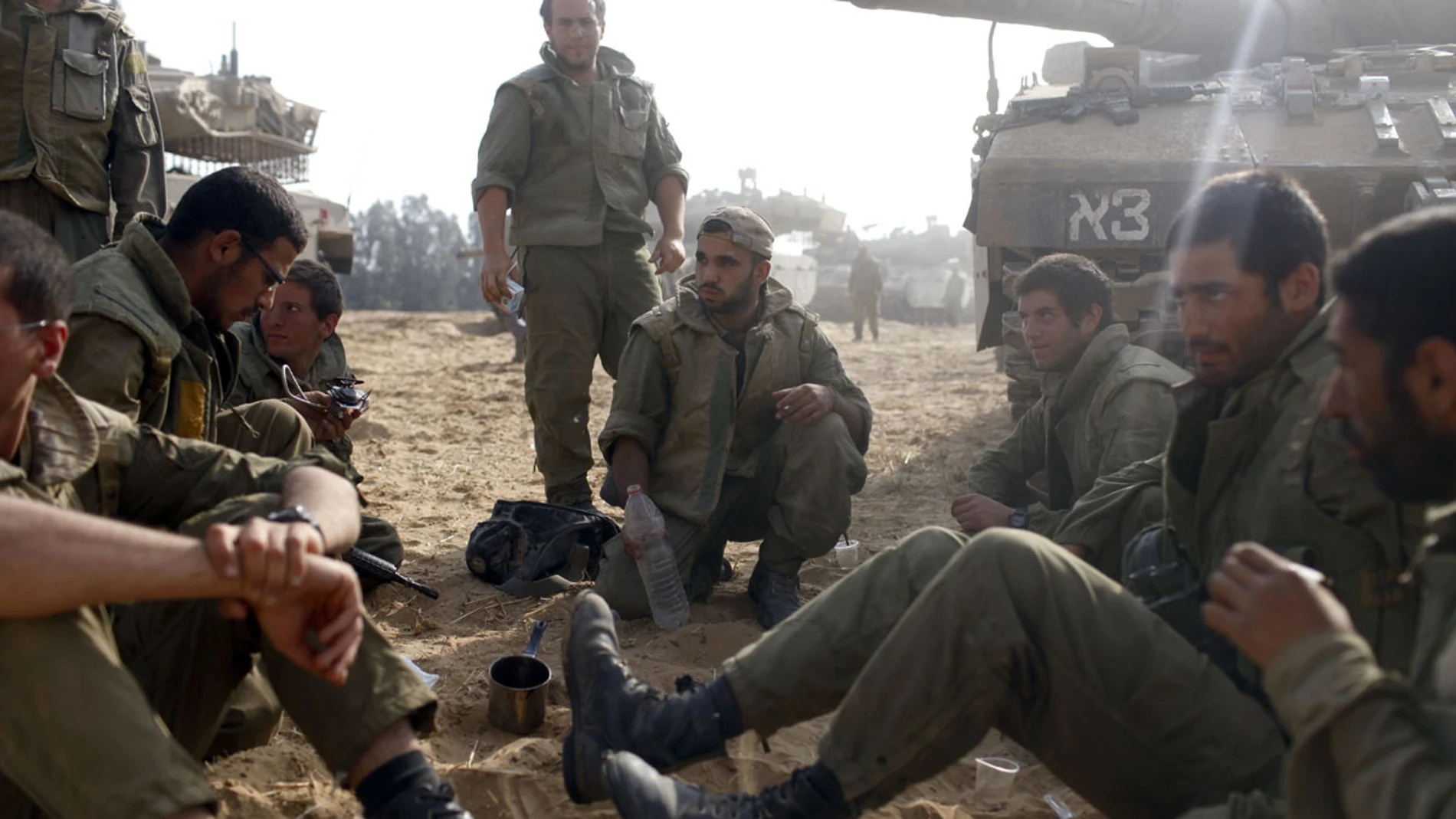 Soldados isaraelís cerca de la frontera con Gaza Soldados isaraelís cerca de la frontera con Gaza