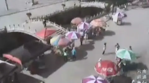 Momento del terremoto en China Momento del terremoto en China