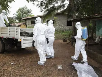 El virus del ébola se extiende por África El virus del ébola se extiende por África