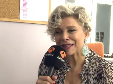 Kiti Mánver es Charo en Vive Cantando Kiti Mánver es Charo en Vive Cantando