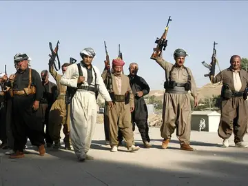 Varios soldados kurdos o 'peshmergas' Varios soldados kurdos o 'peshmergas'
