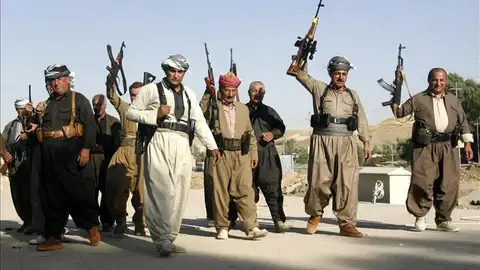 Varios soldados kurdos o 'peshmergas' Varios soldados kurdos o 'peshmergas'