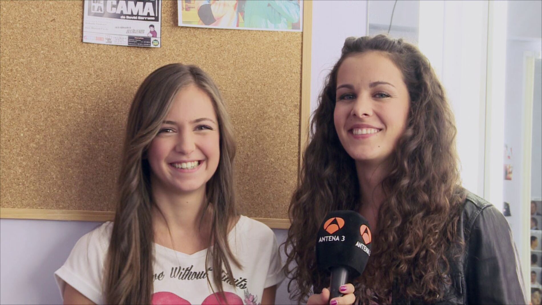 Ana Mena y Sandra Bl&aacute;zquez en Vive Cantando