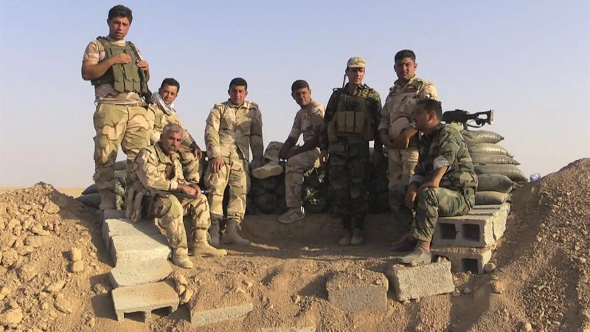 Varios soldados kurdos en Irak Varios soldados kurdos en Irak