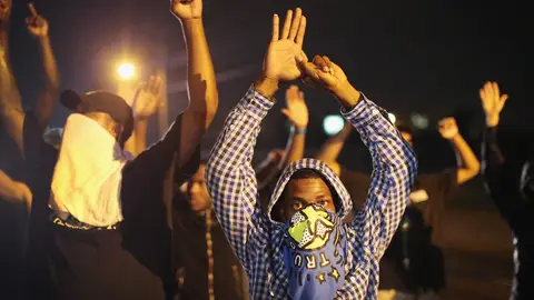 Manifestaciones en Missouri por la muerte de un joven Manifestaciones en Missouri por la muerte de un joven