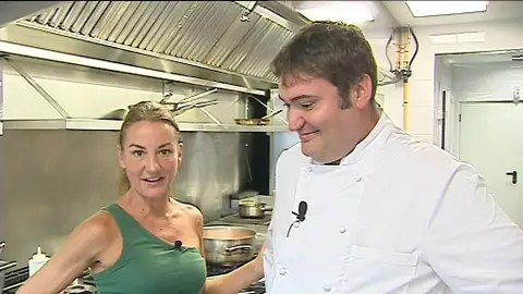 Bárbara Amorós junto al cocinero Raúl Aleixandre Bárbara Amorós junto al cocinero Raúl Aleixandre