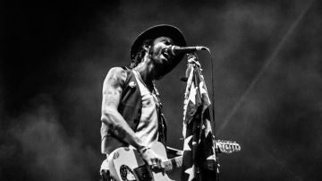 Leiva en un momento del concierto en San Sebastián de los Reyes. 