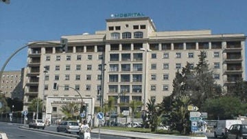Fachada del Hospital Regional de Málaga (Archivo)