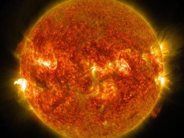 La NASA capta una espectacular llamarada solar