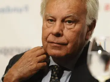 Felipe González durante un discurso Felipe González durante un discurso