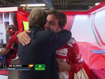 El abrazo entre Montezemolo y Alonso