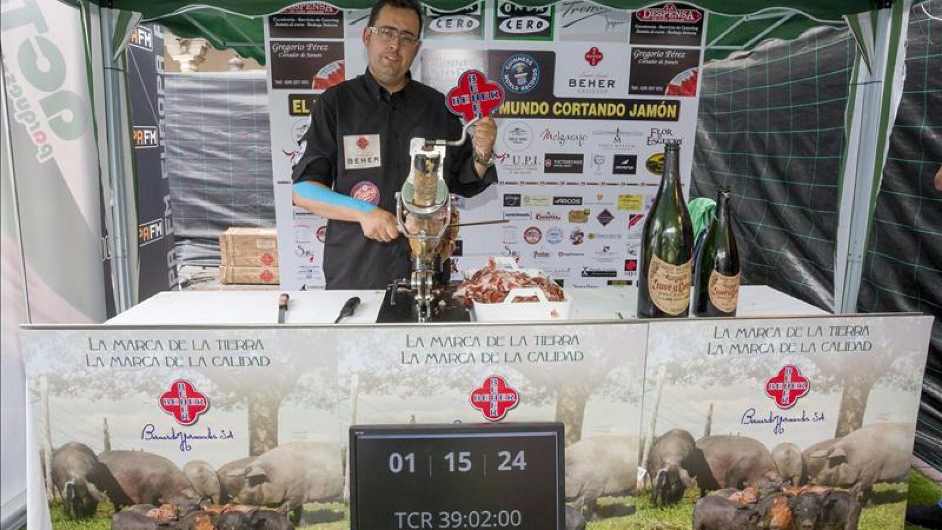 El cortador de jam&oacute;n es record Guinness