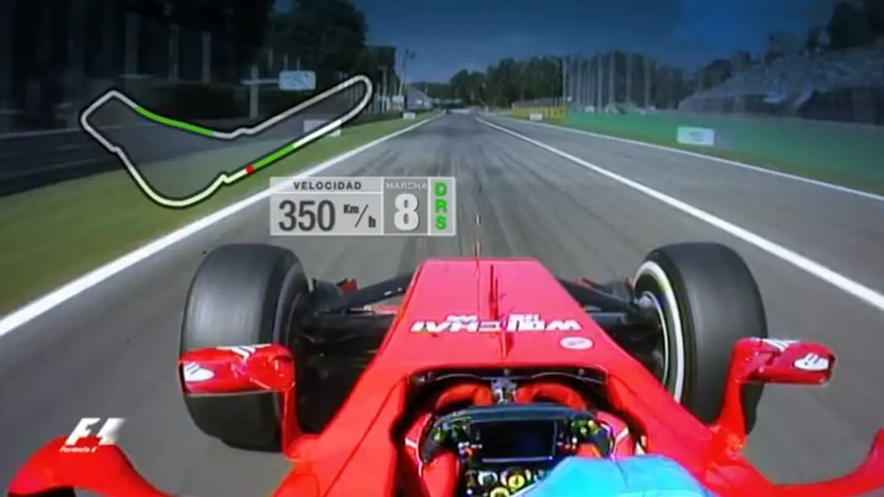 Vuelta en el F14 T de Alonso por Monza