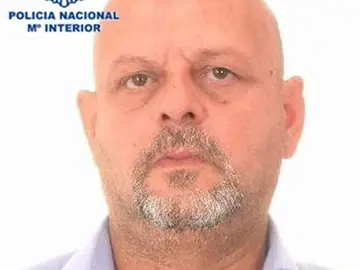 Adamo Pisapia, perteneciente al clan D'Agostino-Panella, tenía una orden europea de detención Adamo Pisapia, perteneciente al clan D'Agostino-Panella, tenía una orden europea de detención