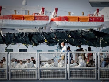 La Marina italiana rescató a más de 2.300 inmigrantes el fin de semana