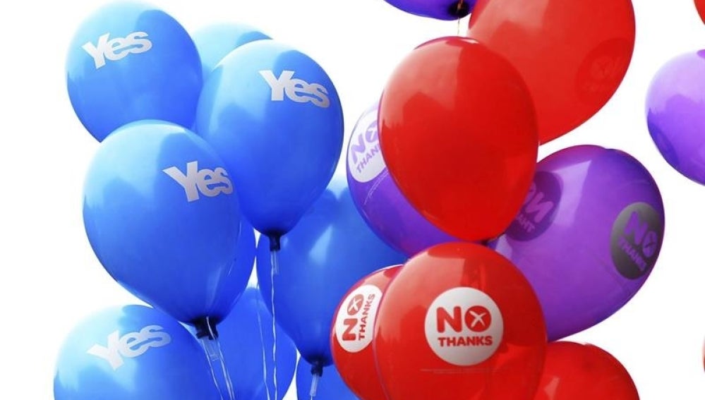LaSexta Escocia - Globos a favor y en contra del referéndum