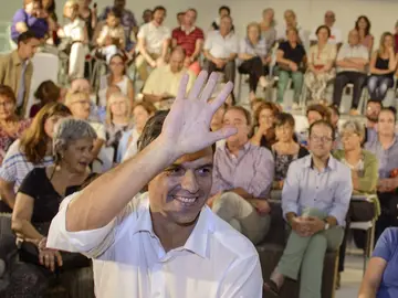 Pedro Sánchez, en la asamblea abierta celebrada en Zaragoza Pedro Sánchez, en la asamblea abierta celebrada en Zaragoza