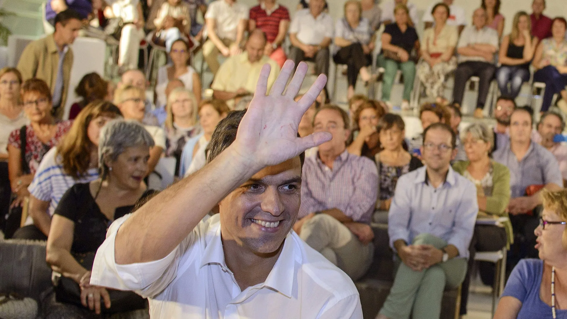 Pedro Sánchez, en la asamblea abierta celebrada en Zaragoza Pedro Sánchez, en la asamblea abierta celebrada en Zaragoza